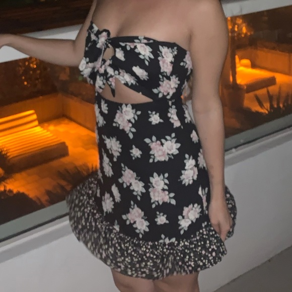 Lulus Mini Dress Sz M - Picture 2 of 2